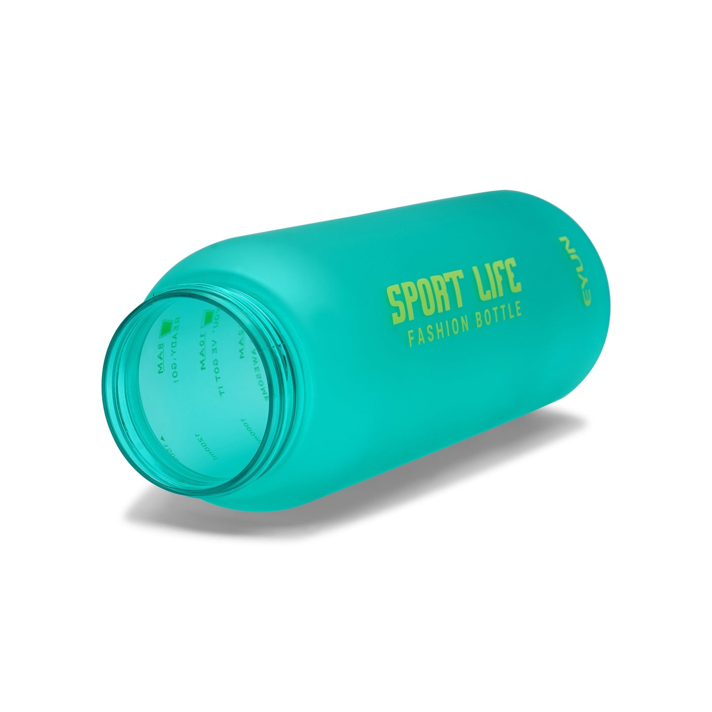 Nertz Turbo 1.5L BPA-free water bottle with flip-top handle and removable straw in green