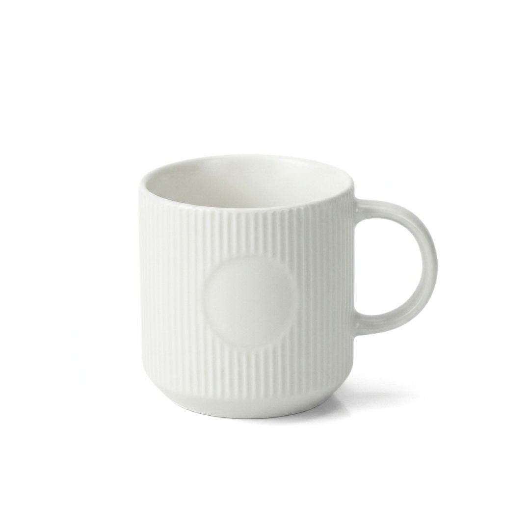Linea Noir porcelain coffee mug with stylish vertical lines in black and white